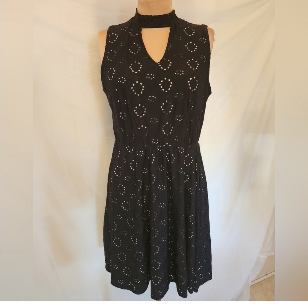 New York Collection Modern Romantic Eyelet Dress